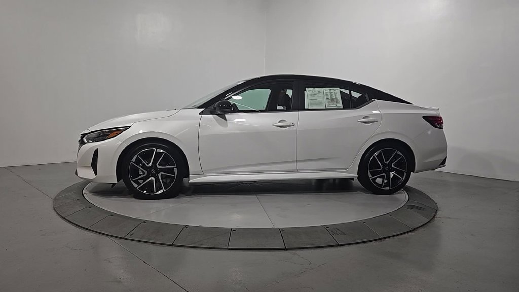 Certified 2025 Nissan Sentra SR w/ SR Premium Package FWD image 2