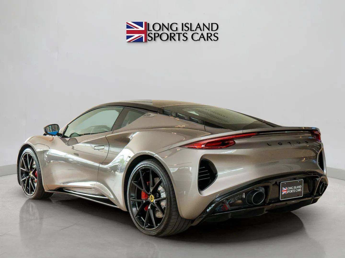 Used 2025 Lotus Emira RWD image 4