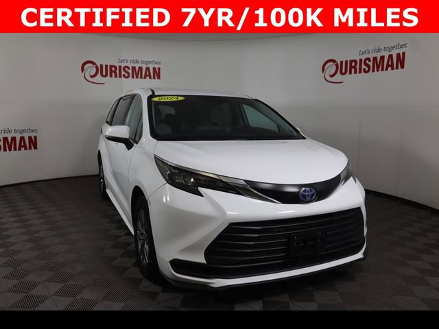 Used 2024 Toyota Sienna LE image 11