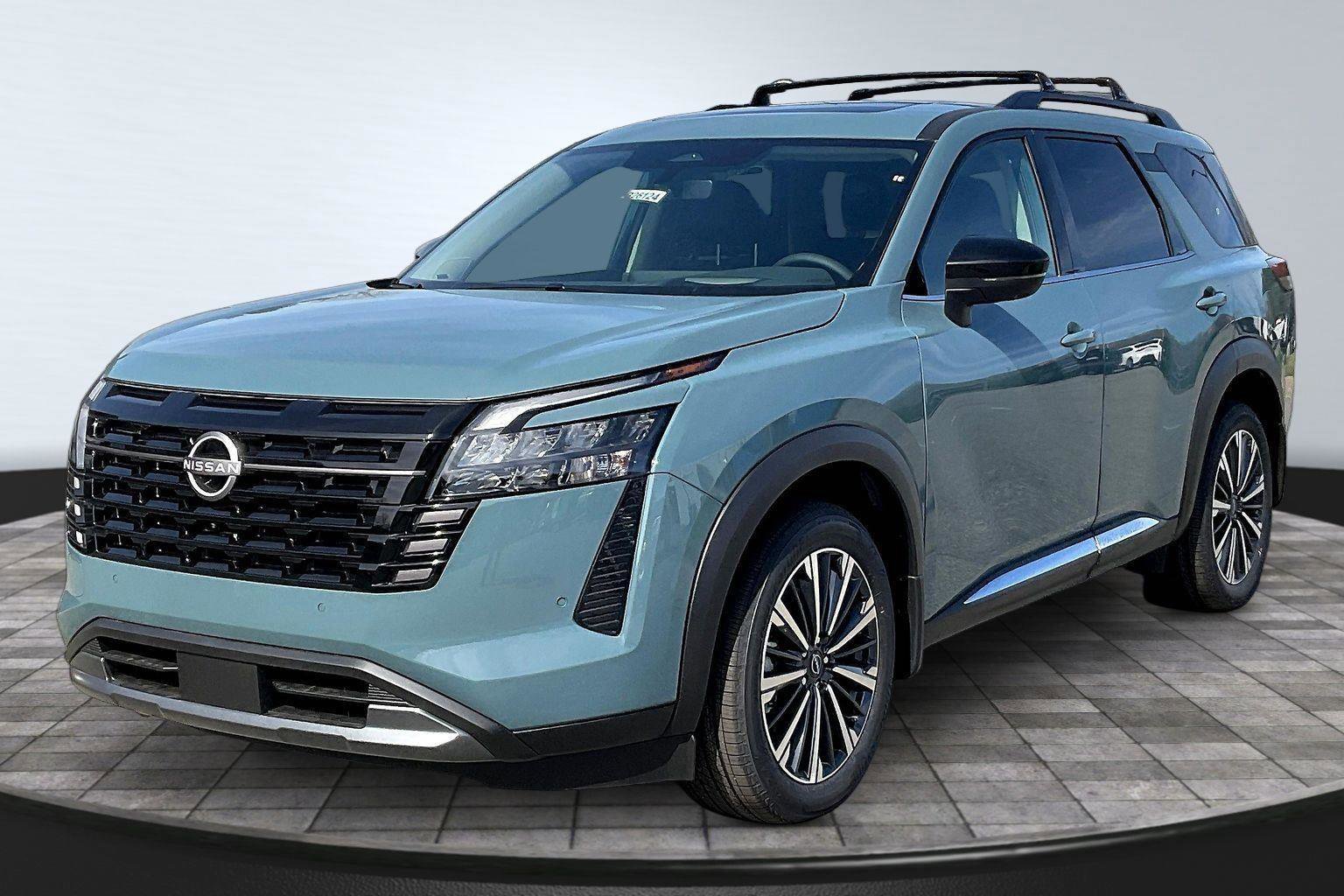 New 2026 Nissan Pathfinder Platinum image 2