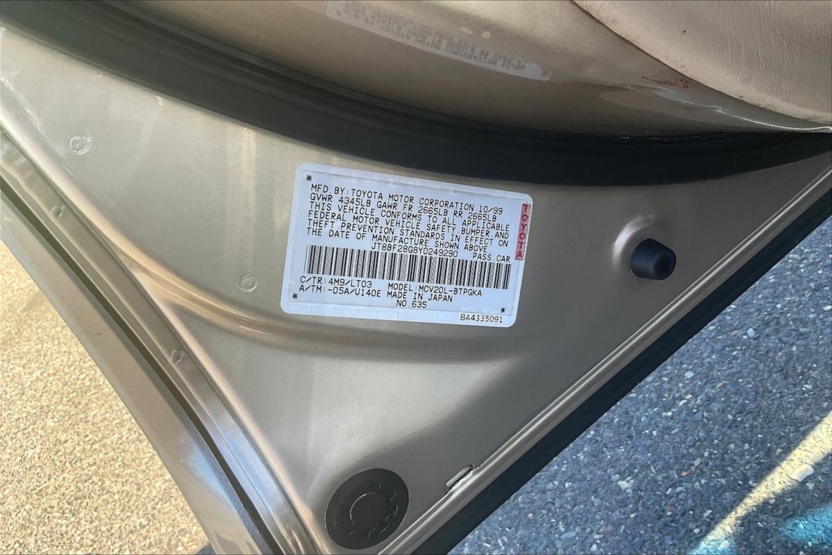 Used 2000 Lexus ES 330 w/ Lexus Value Pkg FWD image 16