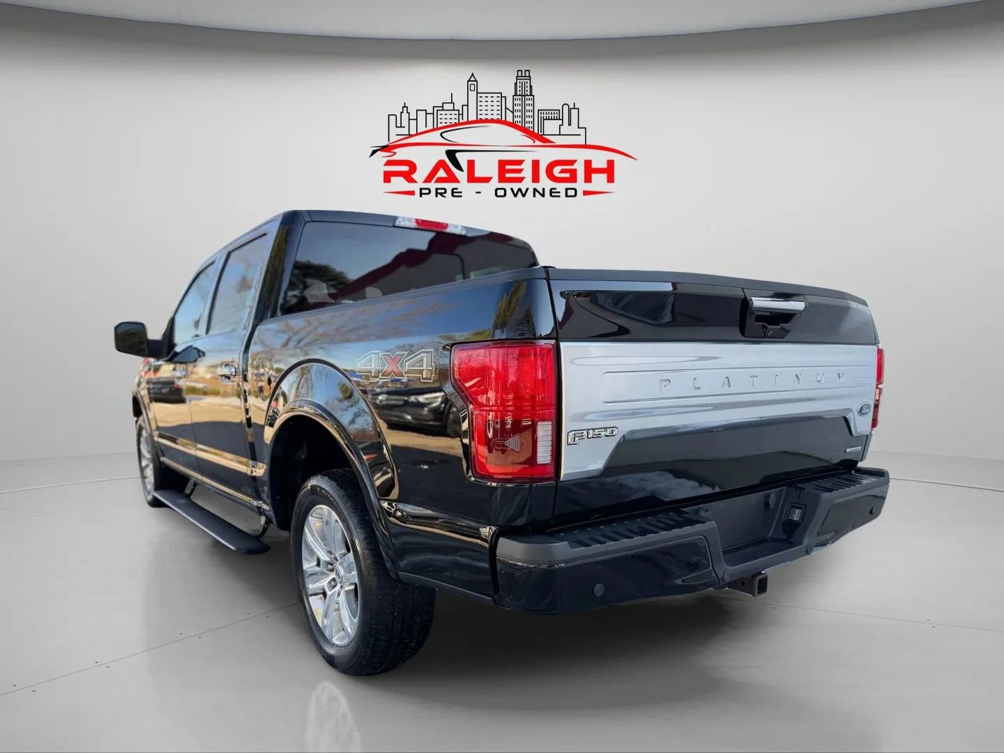 Used 2018 Ford F150 Platinum w/ Trailer Tow Package AWD/4WD image 7