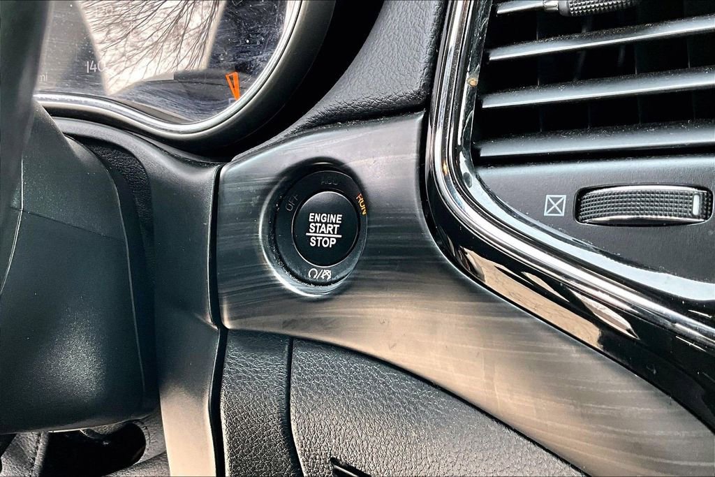 Used 2022 Jeep Grand Cherokee Laredo X image 26