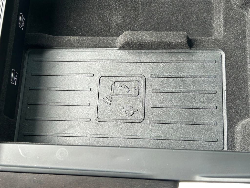 Used 2023 Audi Q8 Premium Plus w/ Premium Plus Package image 35