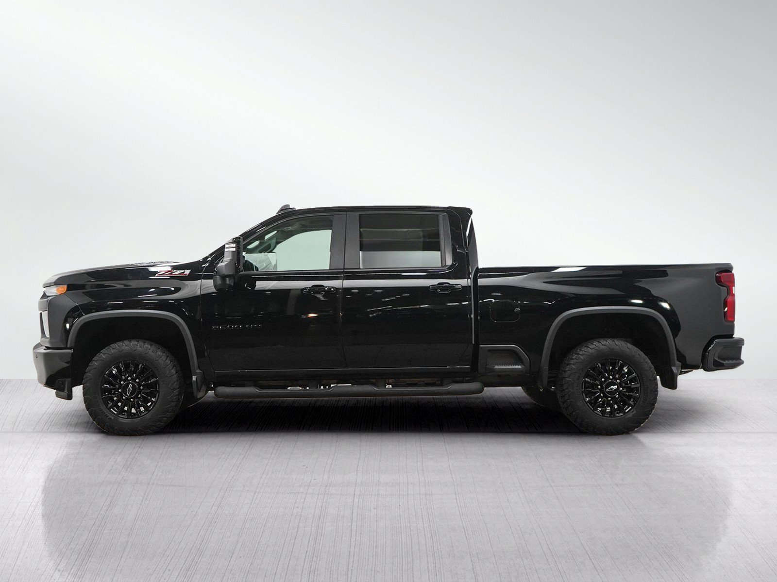 Used 2022 Chevrolet Silverado 2500 LTZ w/ LTZ Plus Package AWD/4WD image 2
