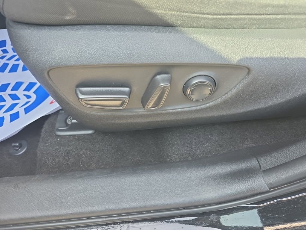 Used 2024 Toyota RAV4 XLE image 20