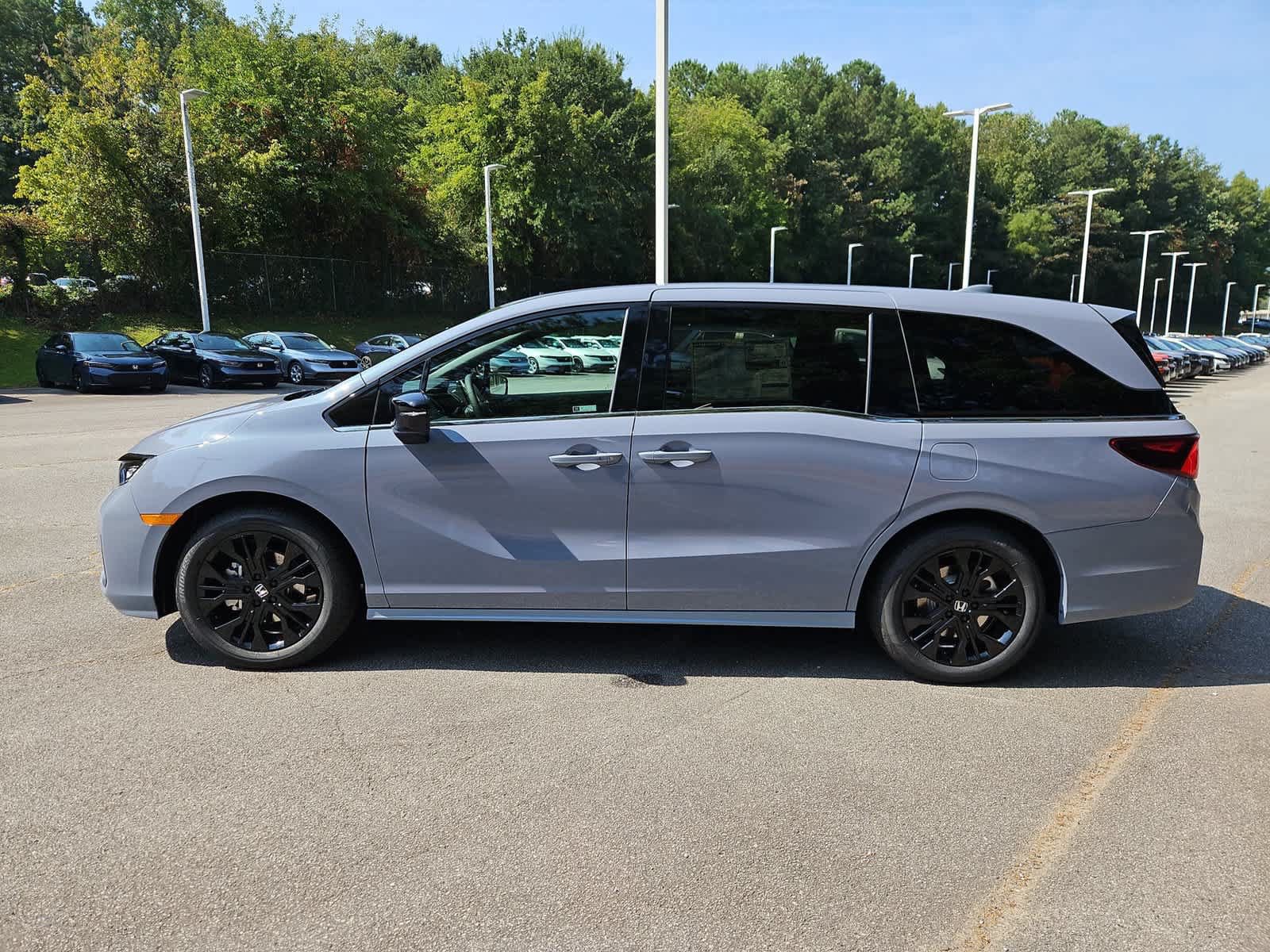 New 2027 Honda Odyssey Sport-L image 2