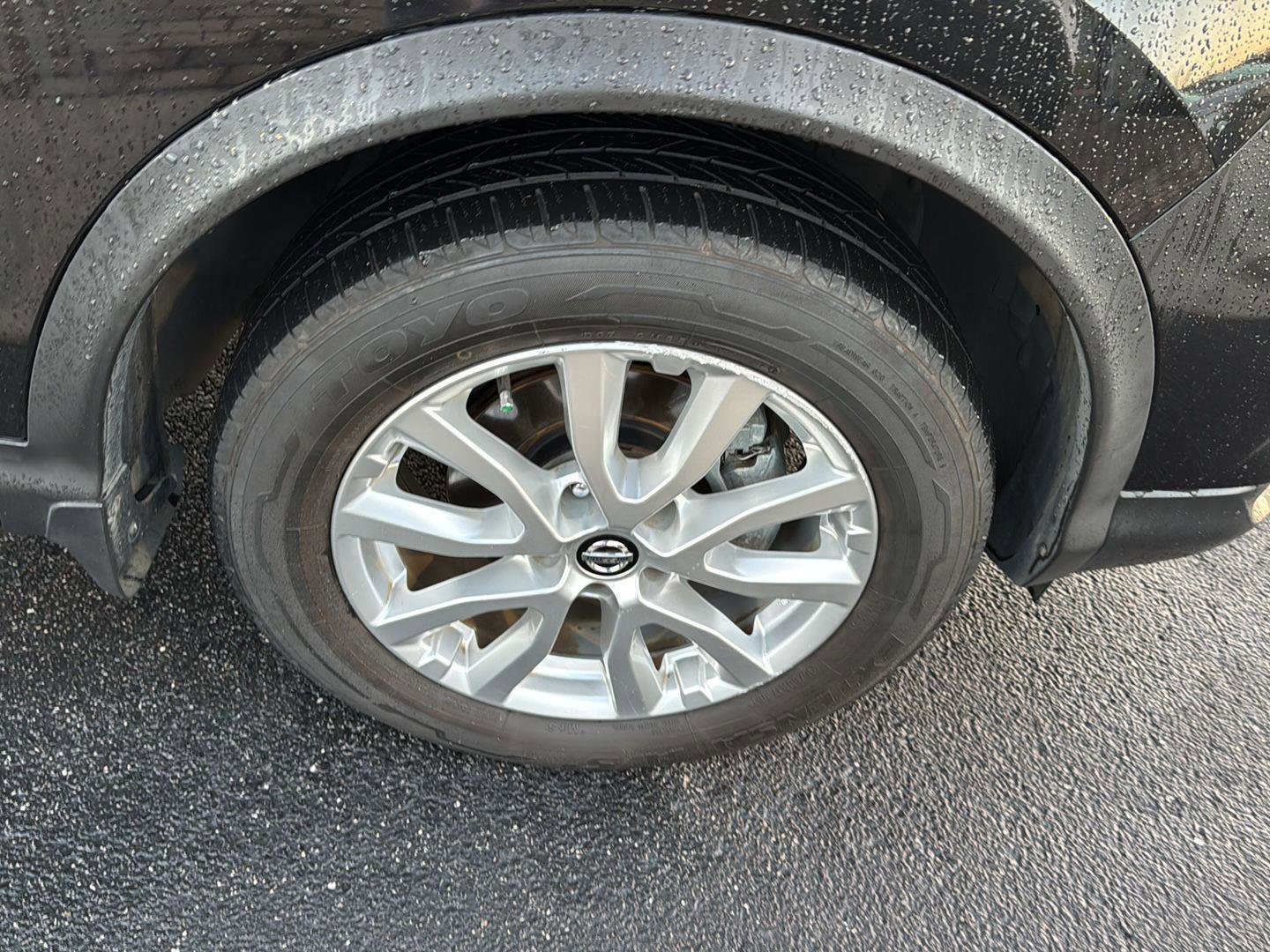 Used 2021 Nissan Rogue Sport SV image 34