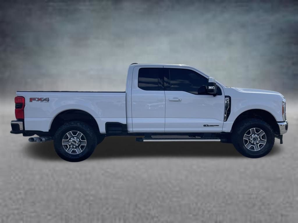 Used 2023 Ford F350 Lariat w/ FX4 Off-Road Package AWD/4WD image 4