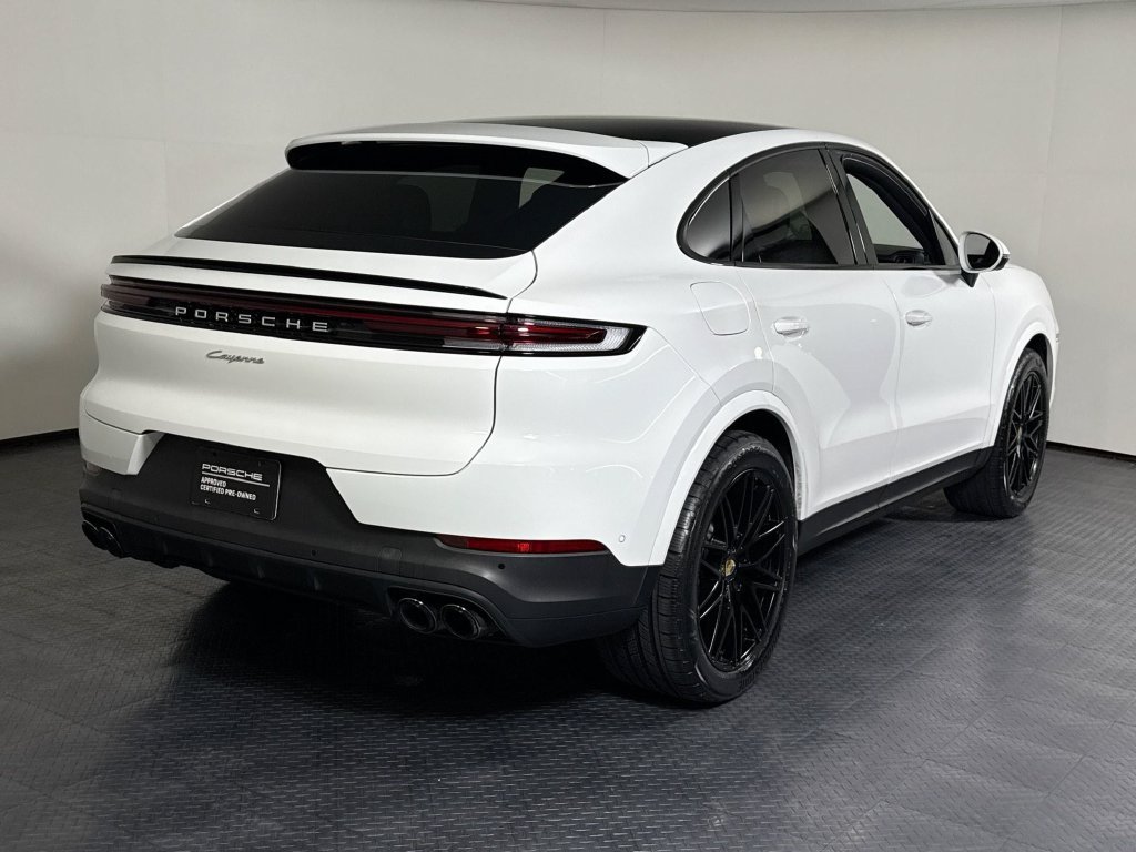 Certified 2024 Porsche Cayenne Coupe AWD/4WD image 7