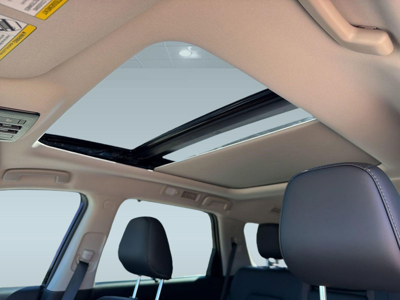 New 2026 Nissan Pathfinder Platinum image 16