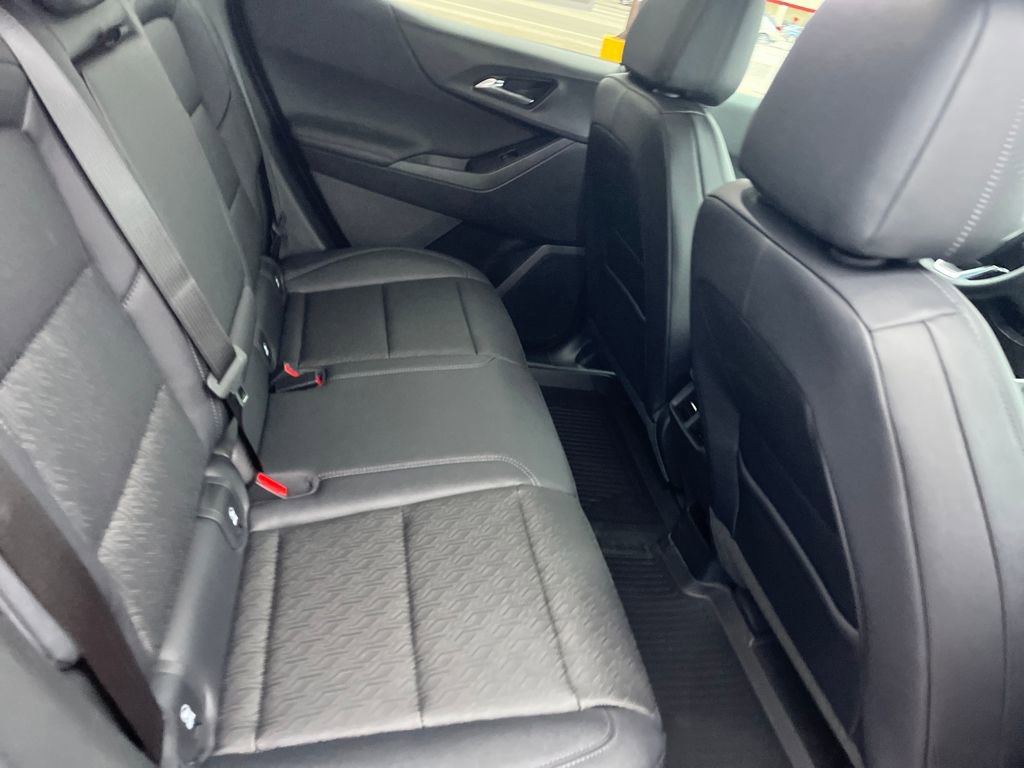 New 2026 Chevrolet Equinox LT image 25