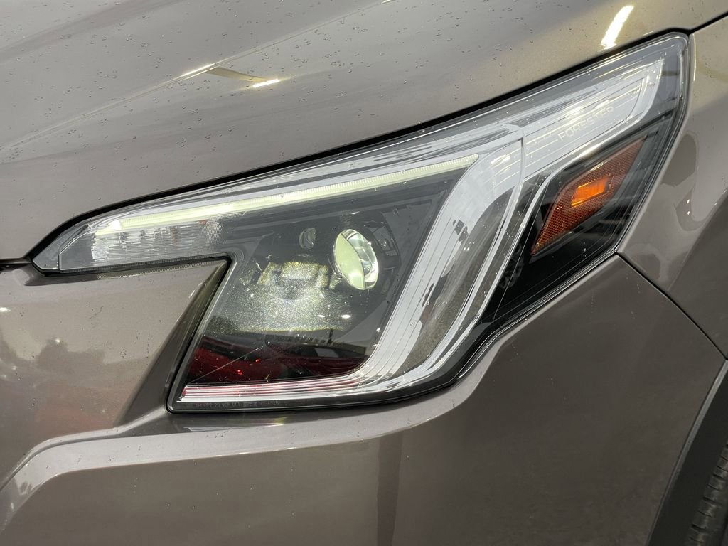 Used 2024 Subaru Forester Premium image 7