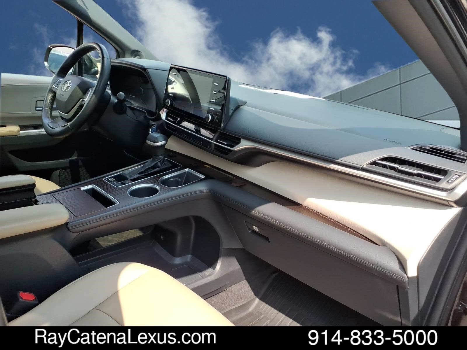 Used 2021 Toyota Sienna XLE w/ XLE Plus Package AWD/4WD image 21