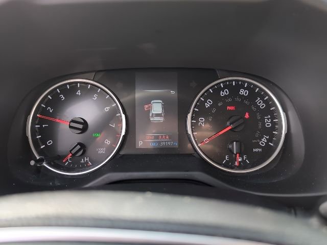 Certified 2022 Toyota RAV4 XLE w/ Convenience Package image 16