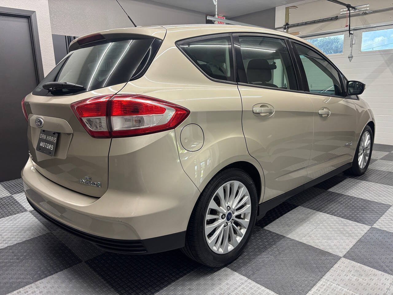 Used 2017 Ford C-MAX SE FWD image 8