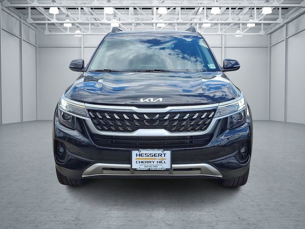 Used 2023 Kia Seltos Nightfall Edition AWD/4WD image 3