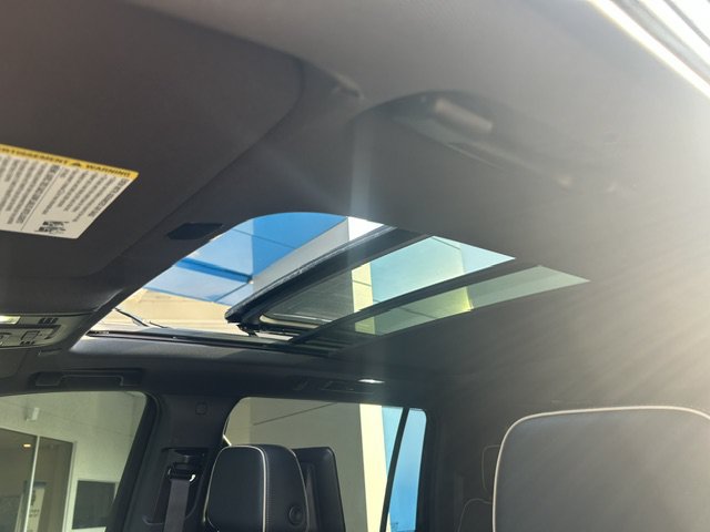 Used 2021 GMC Yukon XL SLT w/ Rear Media and Nav Package RWD image 20