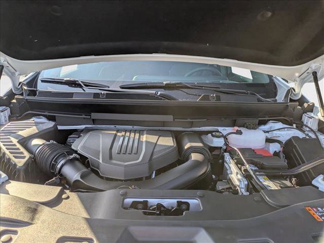 New 2025 Chevrolet Traverse LT image 18