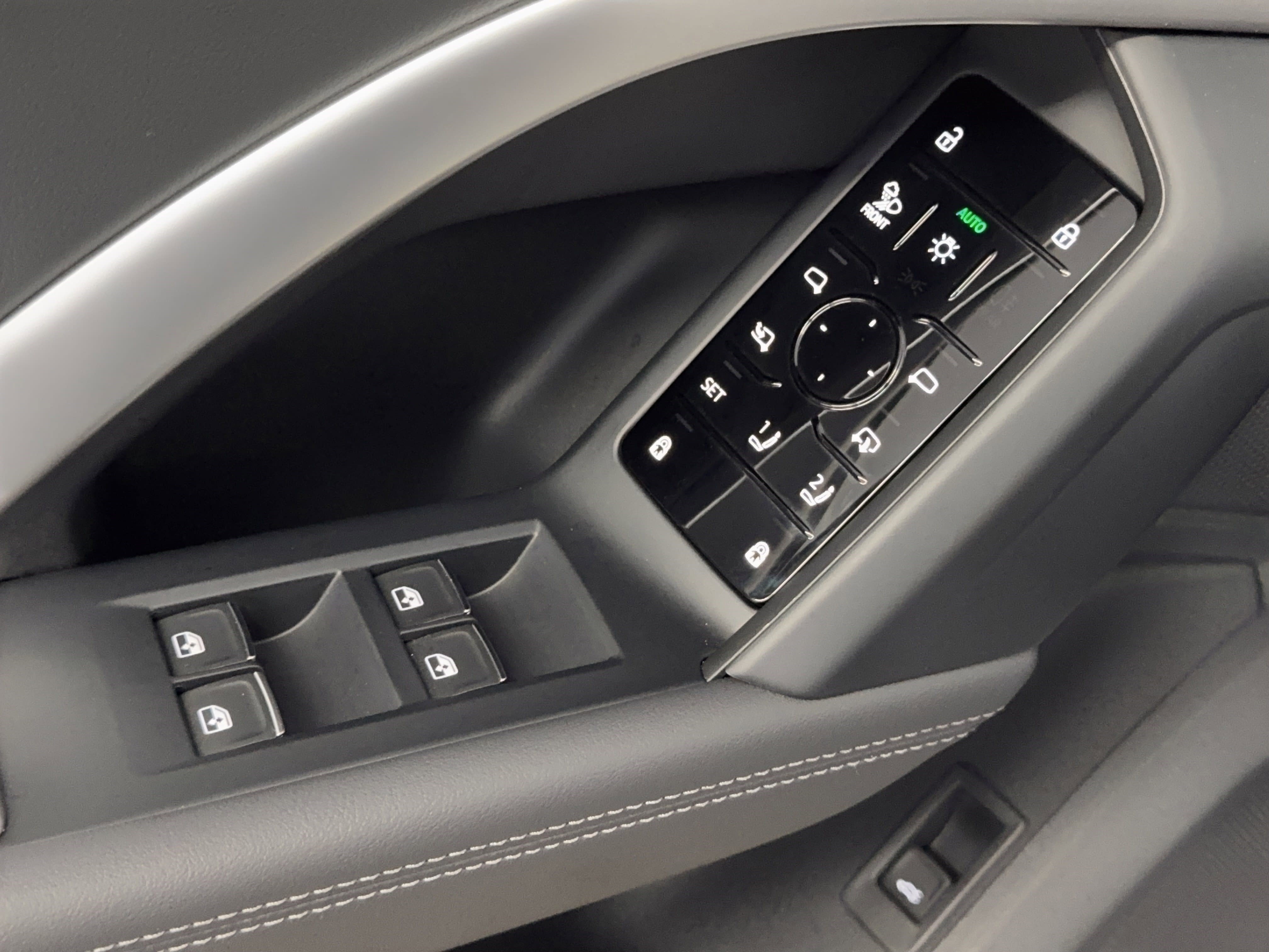 Used 2025 Audi Q5 Premium Plus w/ Premium Plus image 15