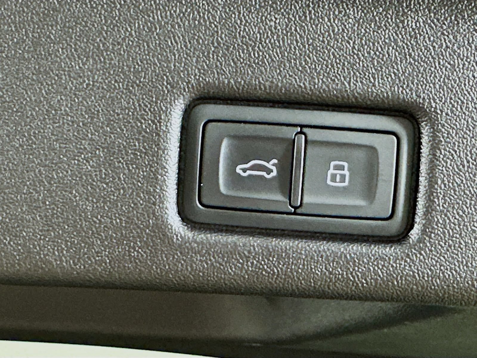 Used 2025 Audi Q5 Premium Plus w/ Premium Plus AWD/4WD image 39