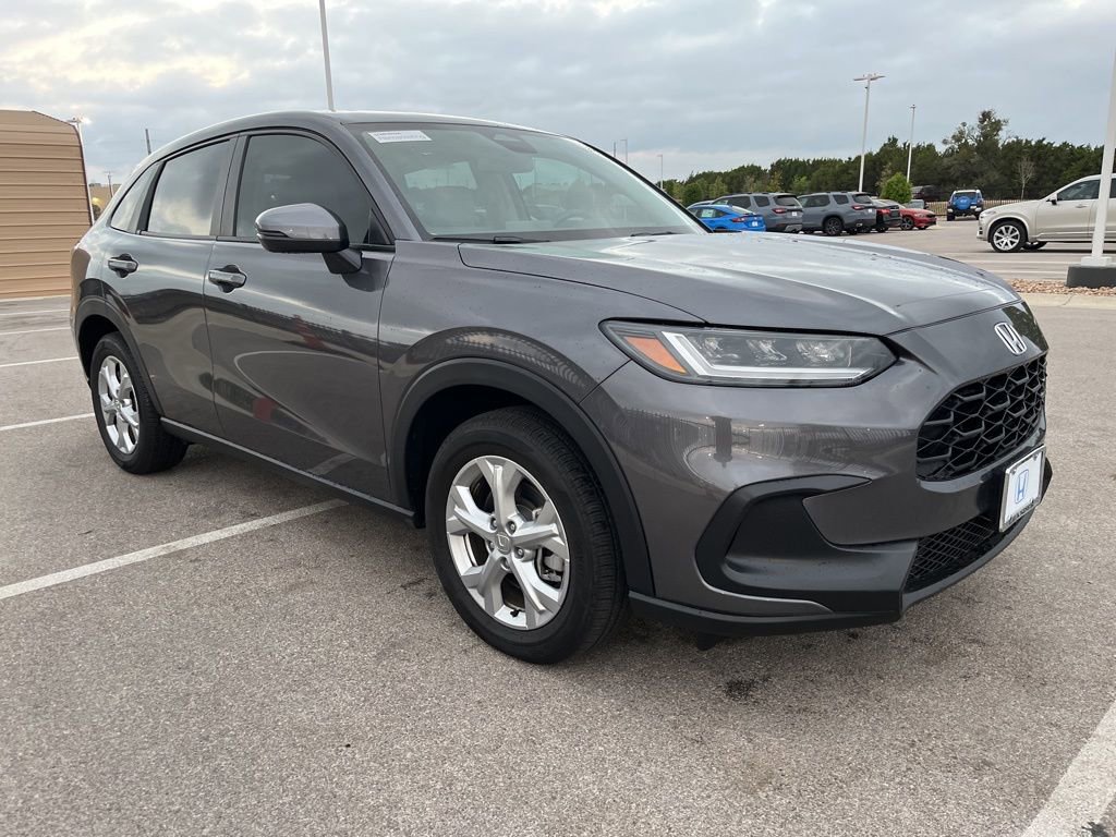 Certified 2025 Honda HR-V LX image 3