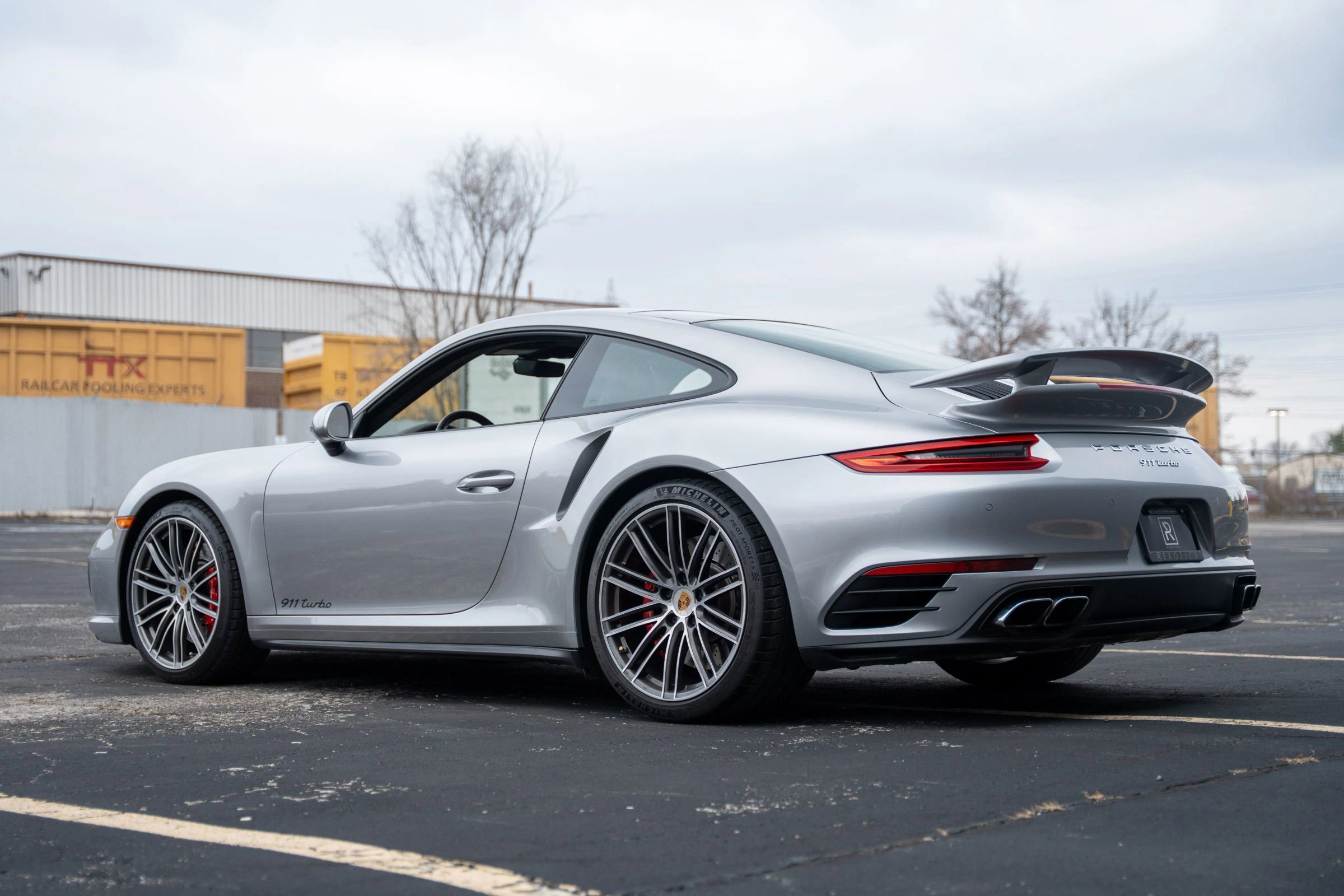 Used 2017 Porsche 911 4 Coupe image 7