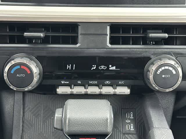 Used 2024 Toyota Tacoma TRD Off-Road AWD/4WD image 14