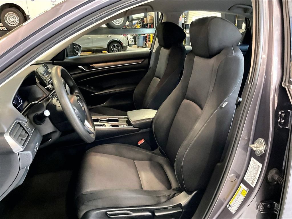 Used 2018 Honda Accord LX image 10
