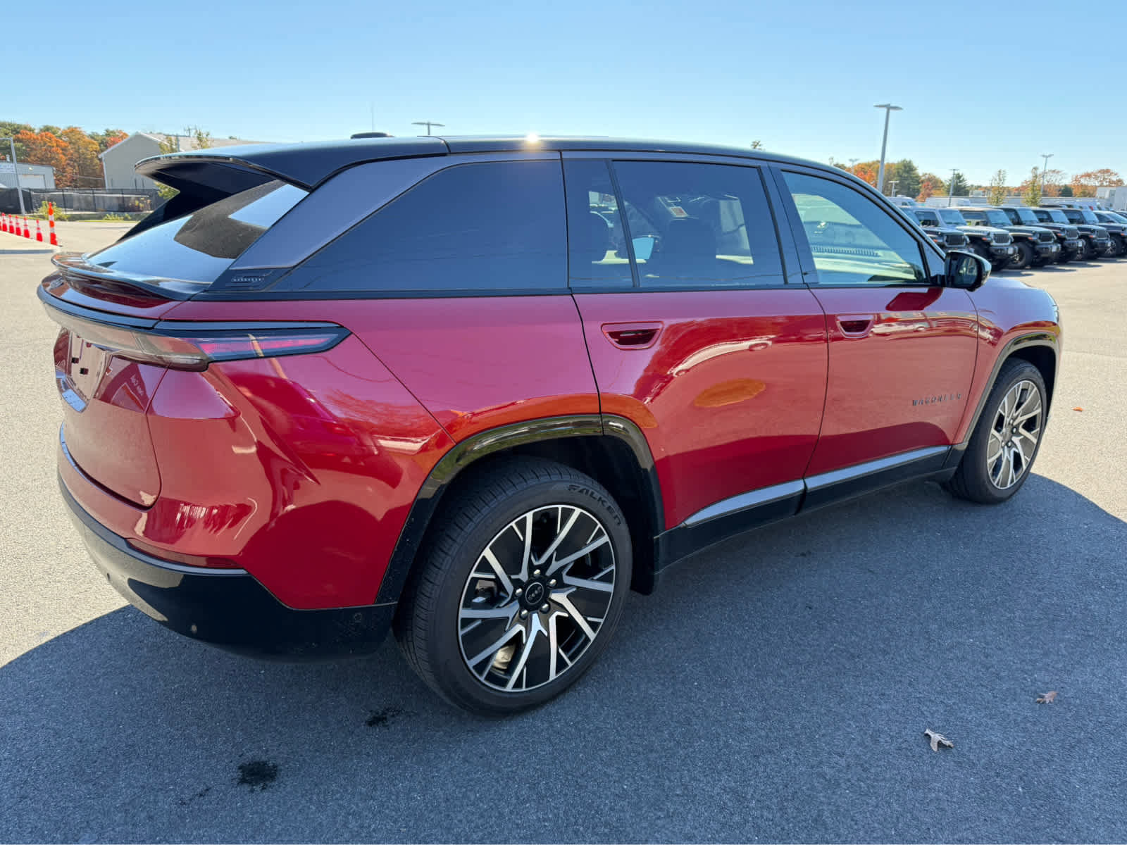 Used 2025 Jeep Wagoneer S Limited image 11