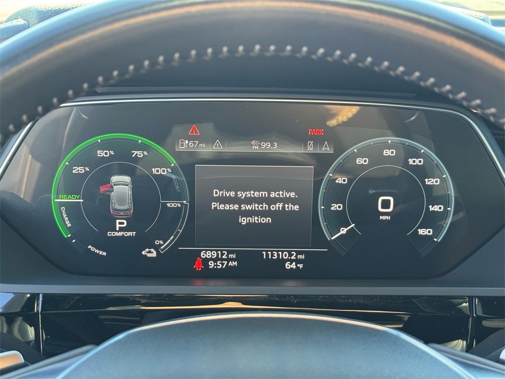 Used 2019 Audi e-tron Prestige w/ Prestige Package image 27