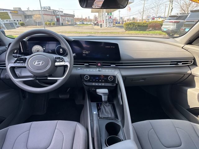 Used 2024 Hyundai Elantra SEL image 9