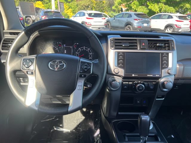 Used 2022 Toyota 4Runner SR5 Premium w/ Moonroof Package AWD/4WD image 11