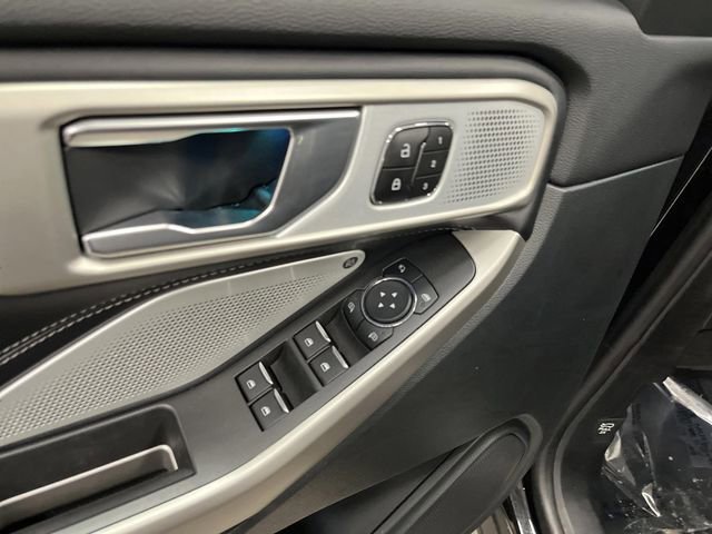 Used 2023 Ford Explorer Limited w/ Limited Technology Package image 30
