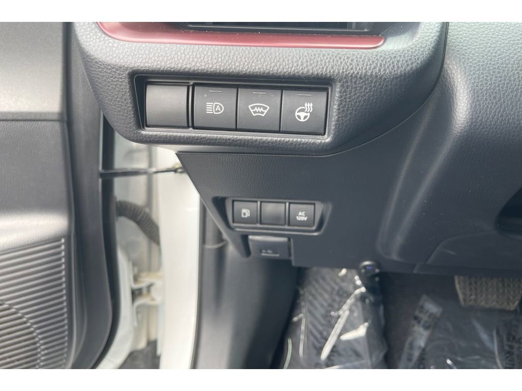 Used 2026 Toyota Prius Plug-In Hybrid FWD image 40