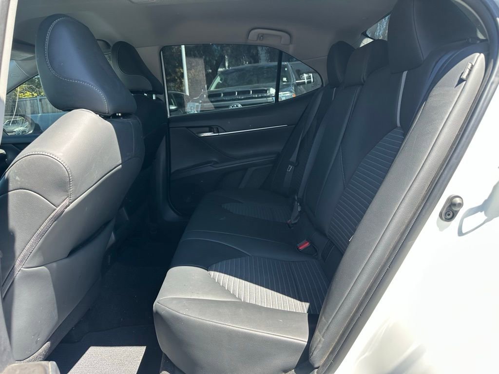 Used 2023 Toyota Camry SE FWD image 9