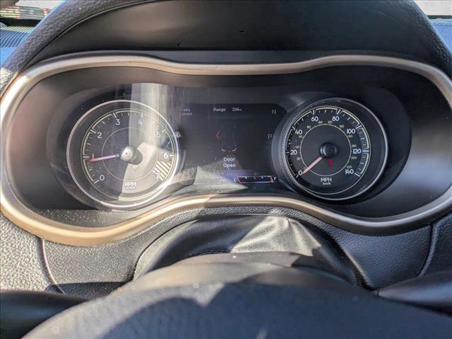 Used 2014 Jeep Cherokee Limited w/ Luxury Group image 10