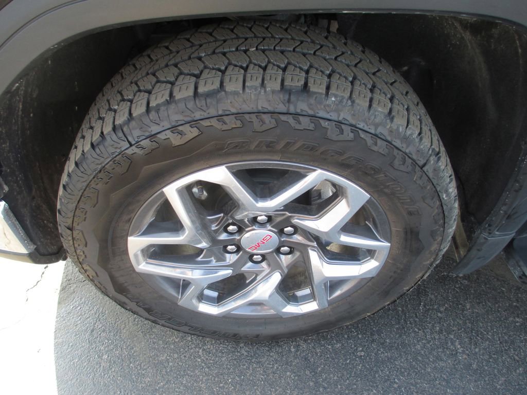 Used 2025 GMC Sierra 1500 SLT w/ SLT Premium Plus Package image 14