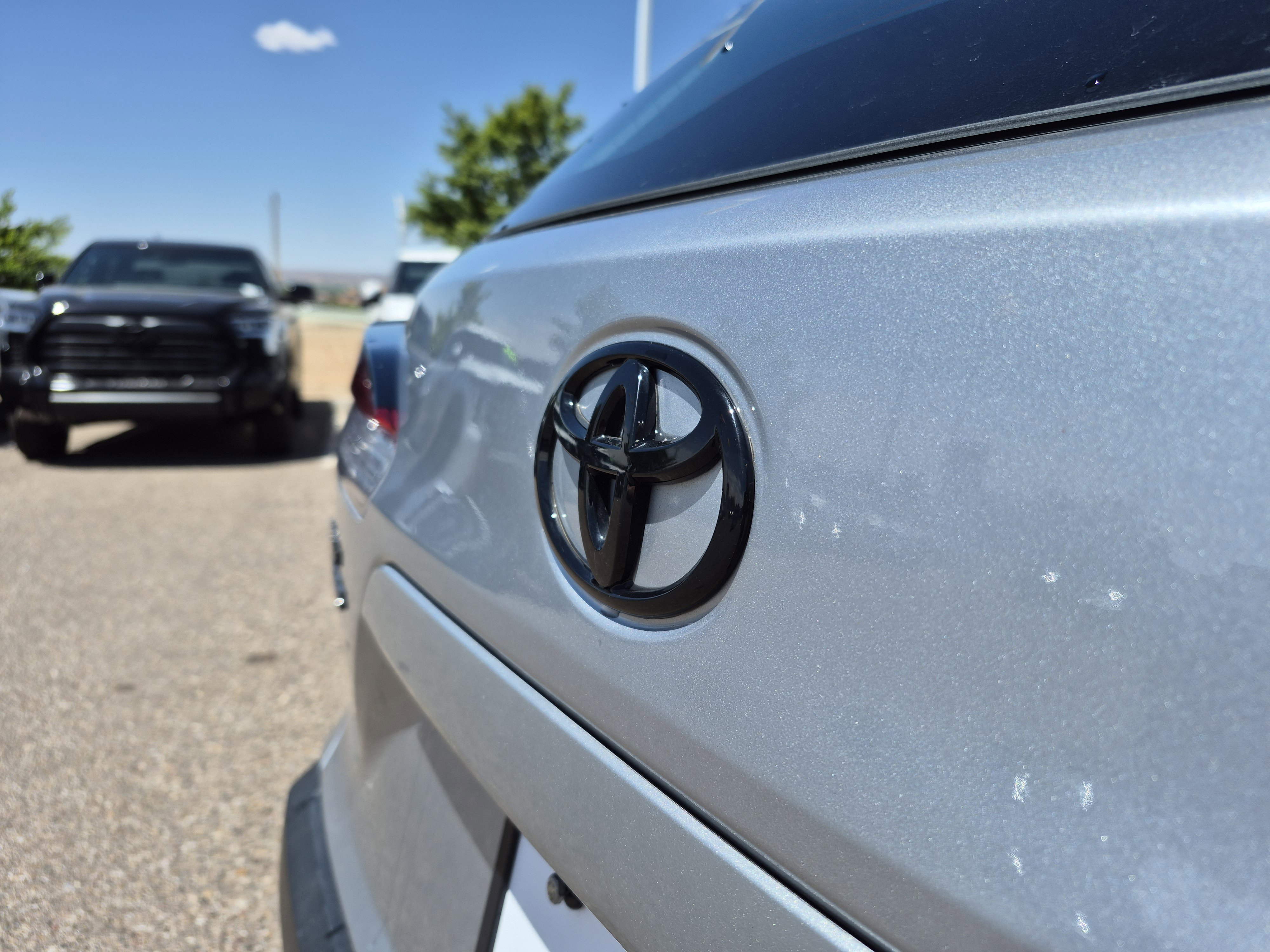 Used 2025 Toyota Corolla Cross AWD Hybrid image 22