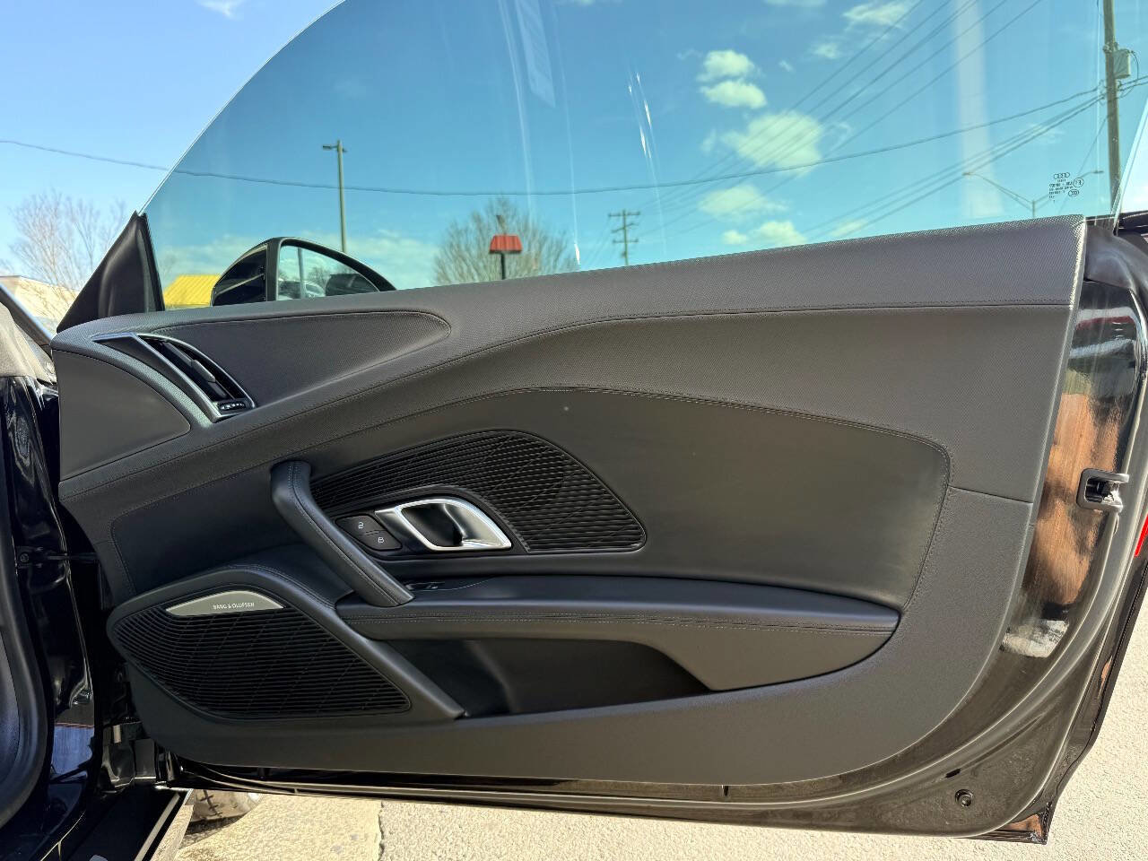 Used 2018 Audi R8 V10 w/ Black Optic Package image 33