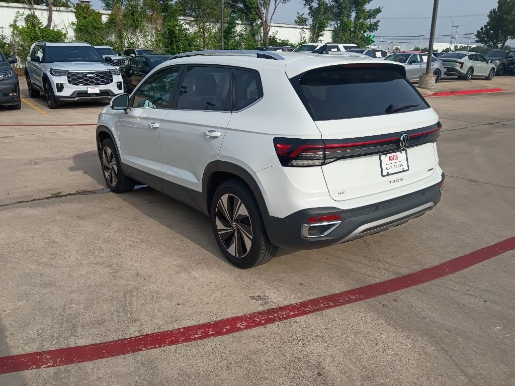 Used 2025 Volkswagen Taos SE AWD/4WD image 8