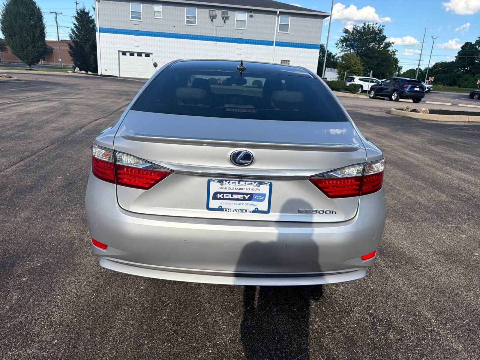 Used 2013 Lexus ES 300h w/ Luxury Pkg FWD image 4