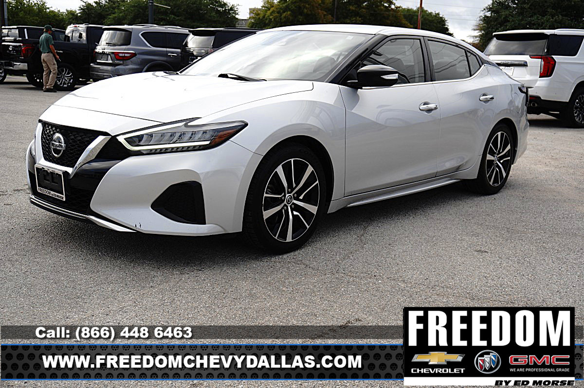 Used 2022 Nissan Maxima SV w/ Floor Mat Group FWD image 3