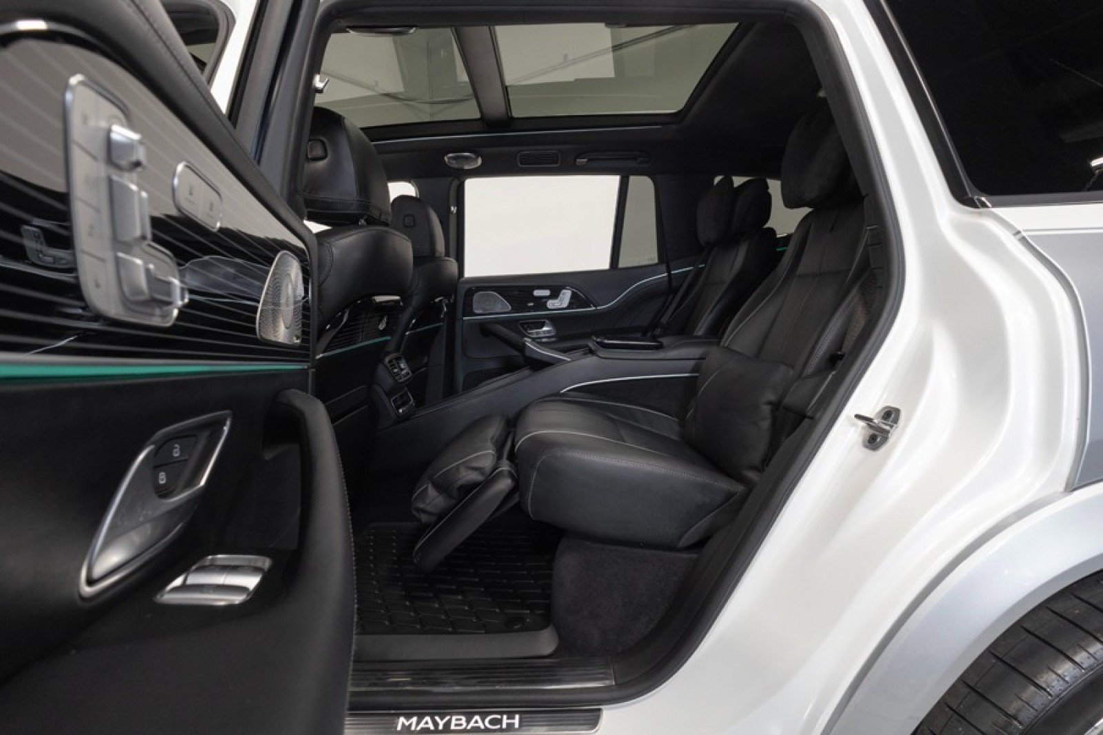Used 2023 Mercedes-Benz Maybach GLS 600 4MATIC image 49