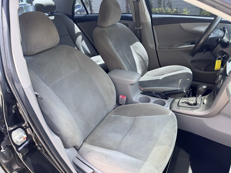 Used 2013 Toyota Corolla LE FWD image 15