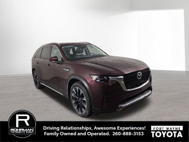 Used 2024 MAZDA CX-90 Plug-In Hybrid w/ Premium Pkg image 4