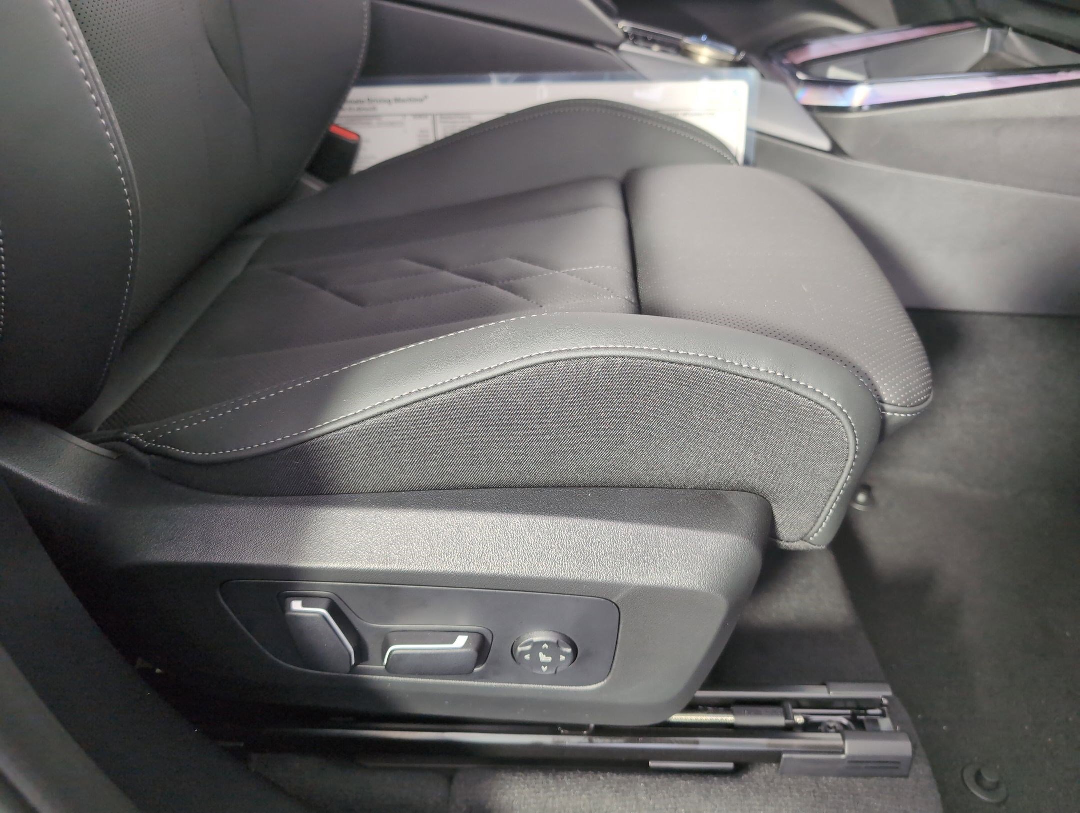 Used 2025 BMW X3 xDrive30i image 29