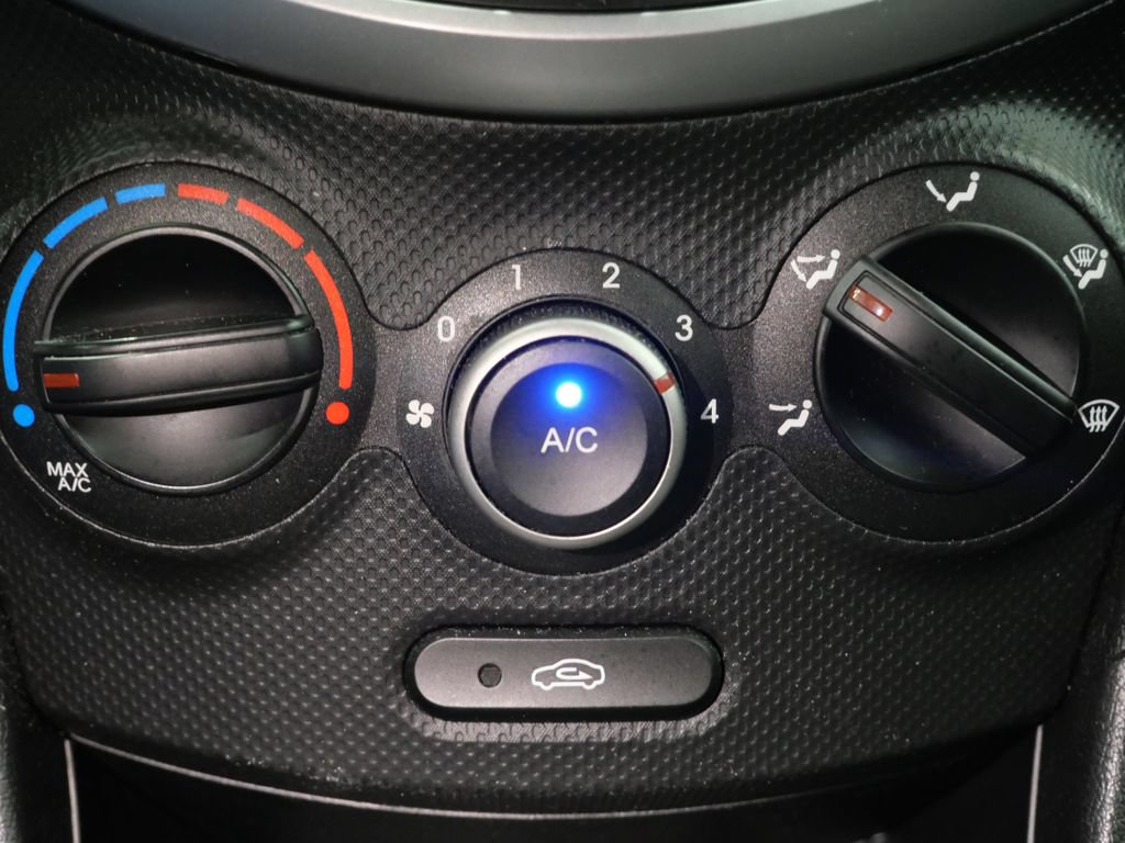 Used 2017 Hyundai Accent SE FWD image 17