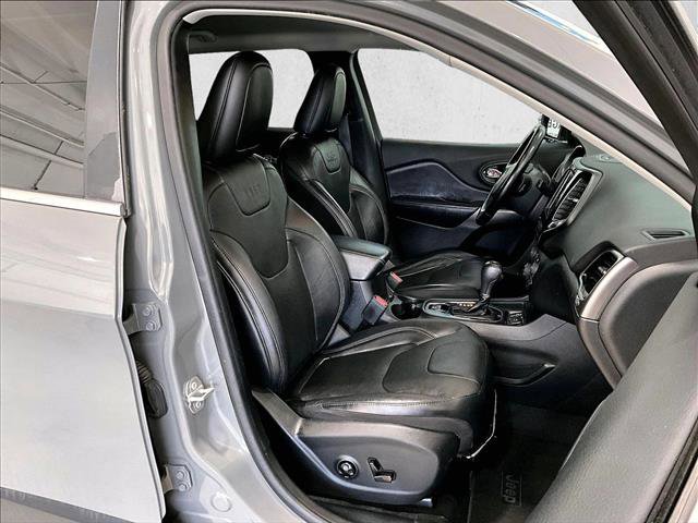 Used 2020 Jeep Cherokee Limited FWD image 9
