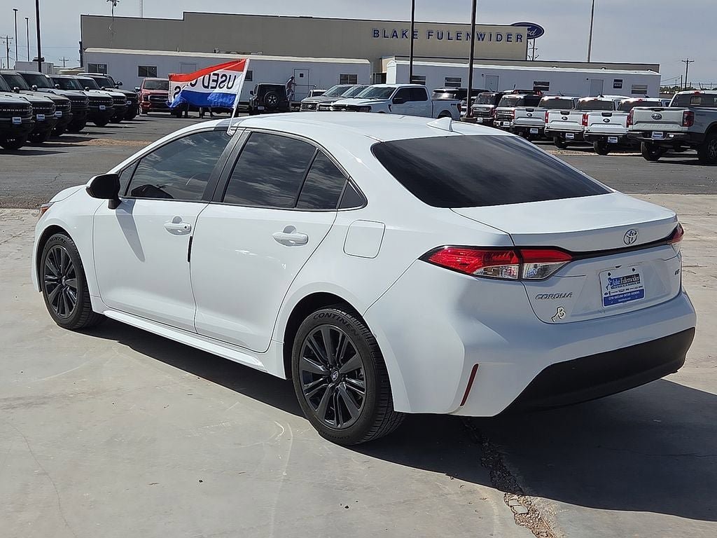 Used 2024 Toyota Corolla LE FWD image 3